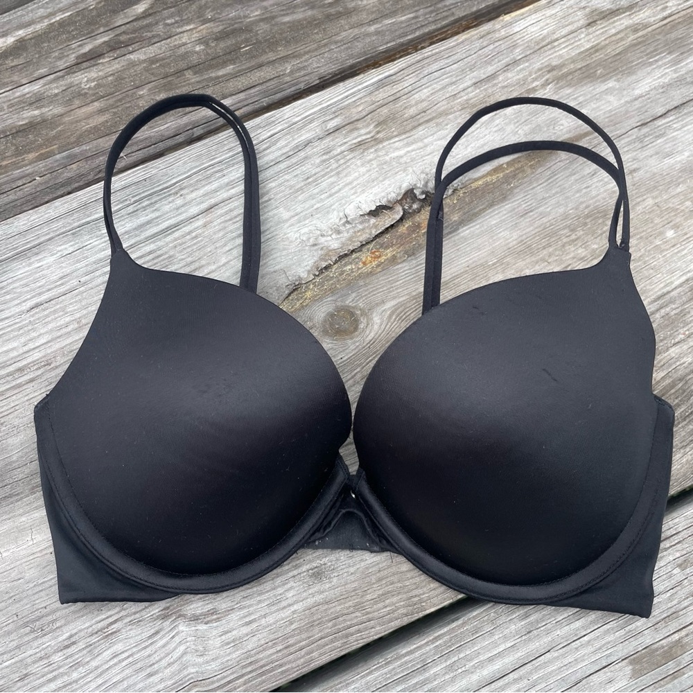 VICTORIA’S SECRET Very Sexy Push-up Pigeonnant Black 32DD Bra Multi Way Wear